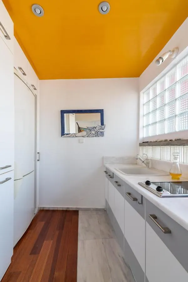 Red Beachfront Apartment Kokkini Hani