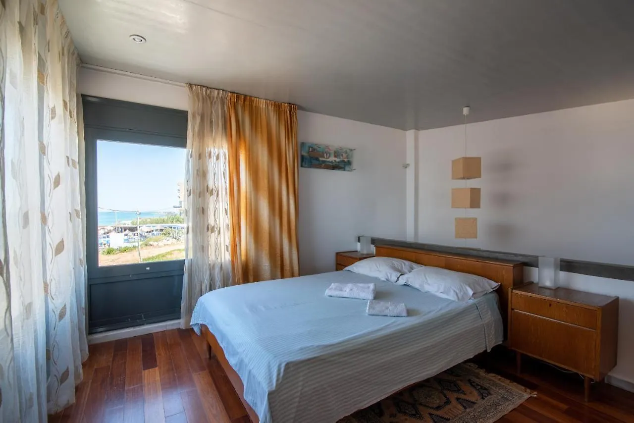 Red Beachfront Apartment Kokkini Hani